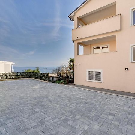 Apartments Baricevic Опатия Екстериор снимка